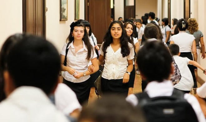 В Баку школьник поджег своего одноклассника