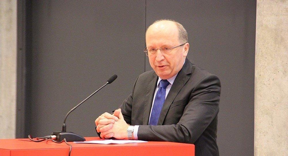 Komissardan şok: Rusiya hücum planlaşdırır, hazır olmalıyıq