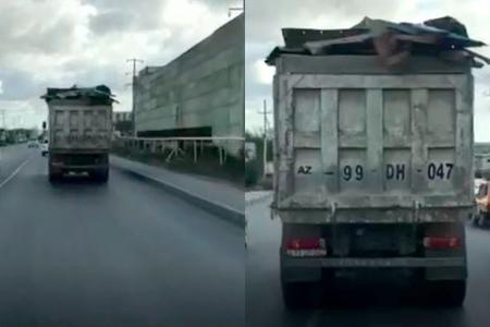 Hərəkətdə olan "KamAZ" dəhşət saçdı - Video