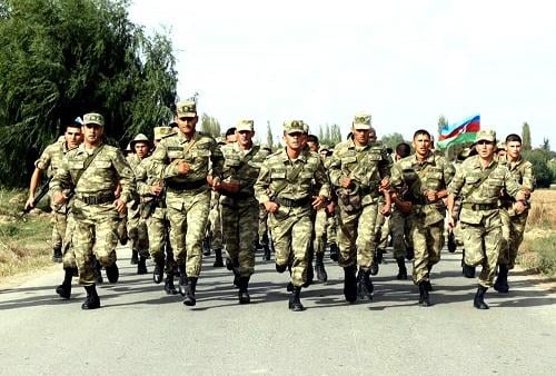 Hərbçilər əyani təhsil müddətində sərəncamda olacaqlar