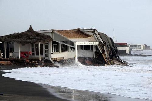 İtaliyada sel fəlakəti: ölənlər var