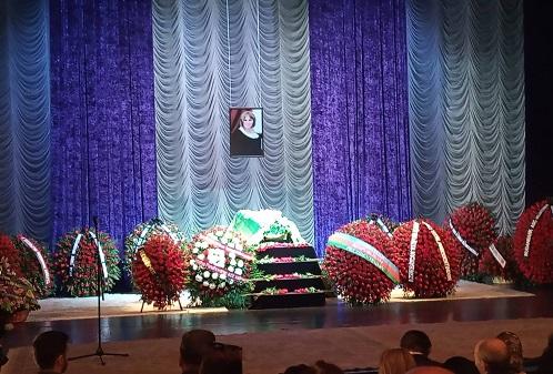 Memorial service for people's artist A. Panakhova starts