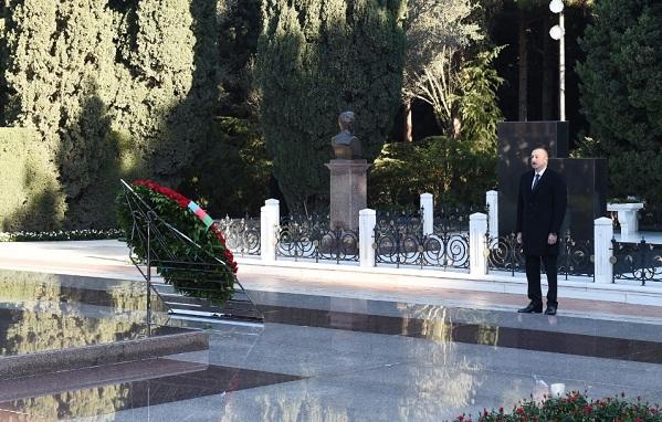 President visited grave of national leader Heydar Aliyev -