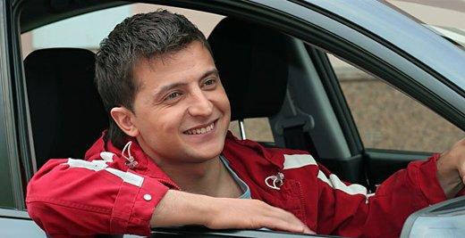 Zelensky was eating canned goods in the bunker - Schuster