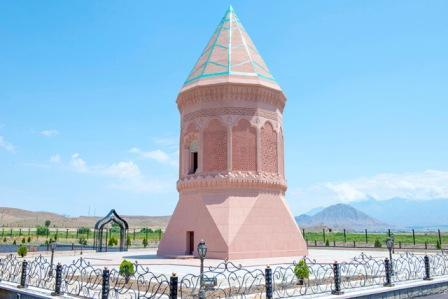İranda iki zəlzələ baş verdi