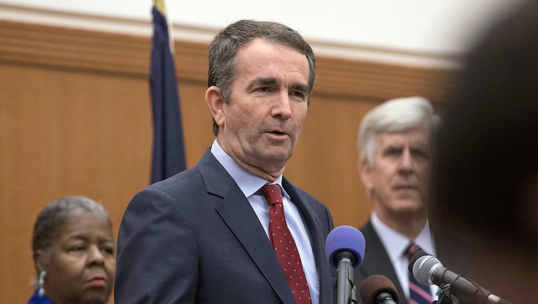 Virginia governor apologizes for racist photo
