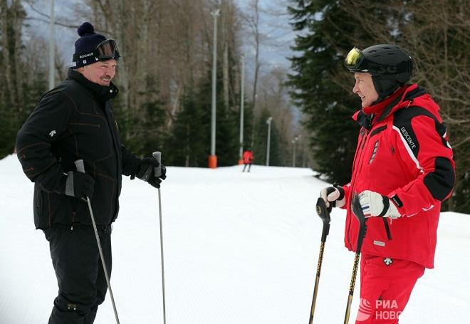 Putin and Lukashenko in Sochi, while protests continue