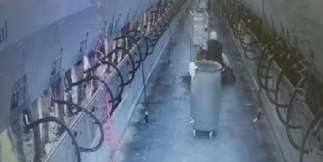 Türkiyədə zəlzələ anı - Video