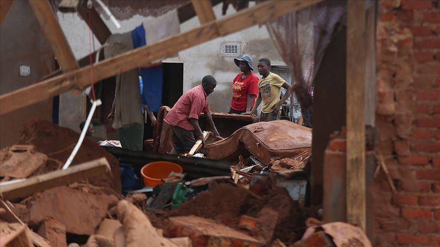 Powerful Fani cyclone kills eight