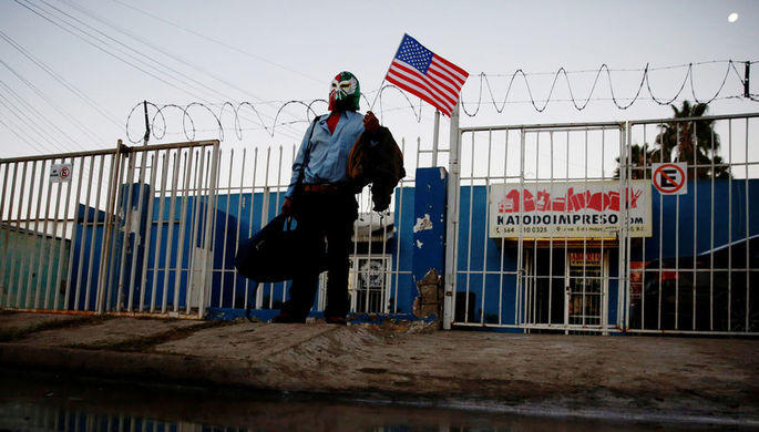 ABŞ-a könüllü tərk edən miqrantlara 3 min dollar veriləcək