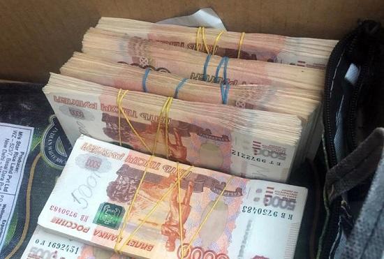 Düyünün içindən 3 milyon çıxdı - Əməliyyat