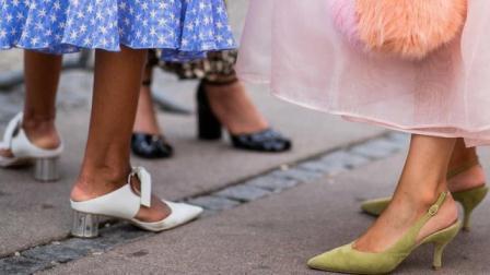 Marie Antoinette shoe goes to auction