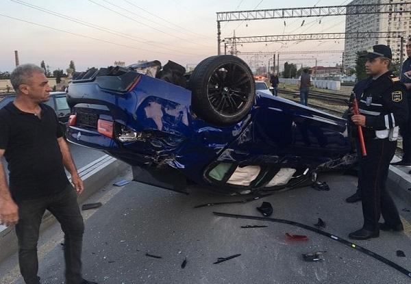 Bakıda zəncirvari qəza: dörd maşına ziyan dəydi - Video