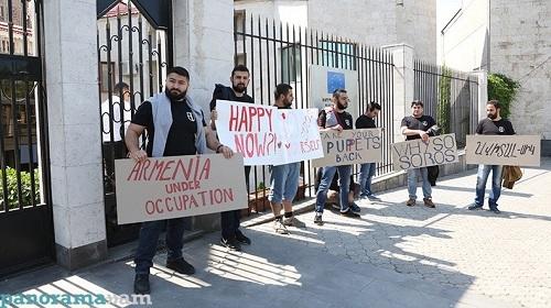 İrəvanda qarşıdurma: 24 tələbə saxlanıldı