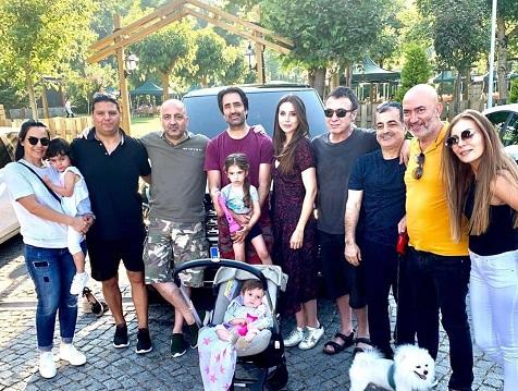 Mənsimov Mahsun Qırmızıgüllə bir arada - Foto