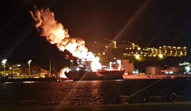 Hindistanın hərbi gəmisində partlayış: ölənlər var