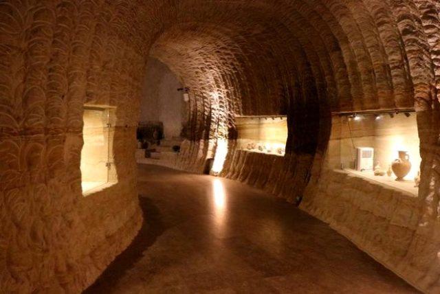 ایرانا هجوم احتمالی- موزئیلر بوشالدیلیر