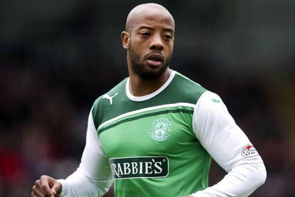 Tanınmış futbolçu 40 yaşında vəfat etdi