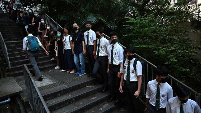 Protest chains as Hong Kong warn the U.S -
