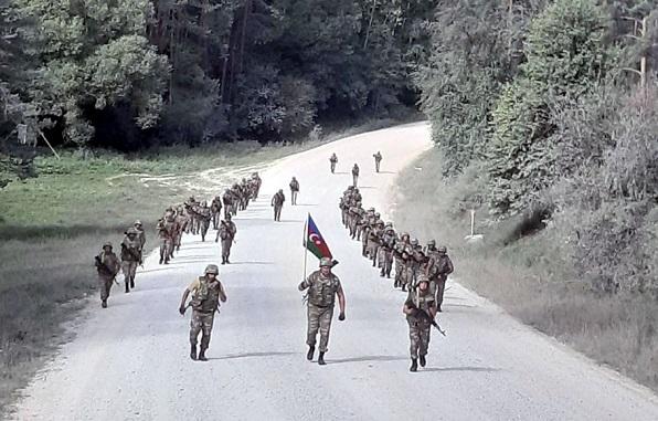 Gəncədə ardıcıl partlayış səsləri eşidildi