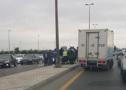 Bakıda ağır qəza: yenə süpürgəçi öldü - Video