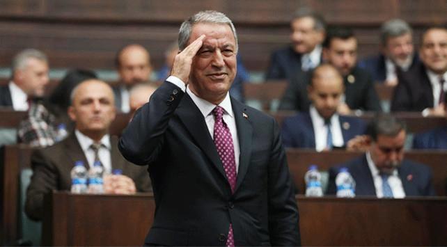 Hulusi Akar futbolçulara belə dəstək oldu - Foto