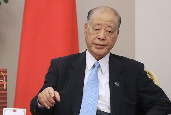 Keçmiş müdafiə naziri güllələndi