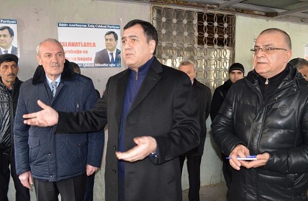 Həsənquliyev daha bir məhəllə görüşü keçirdi – Foto