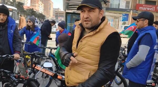 Deputatlığa namizəd görüşə velosipedlə gəldi - Video