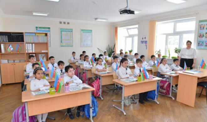 Məktəblərdə geyim formalarına dair rəsmi açıqlama