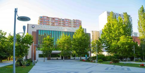 Xətai İH-in tədbirində foto qalmaqalı