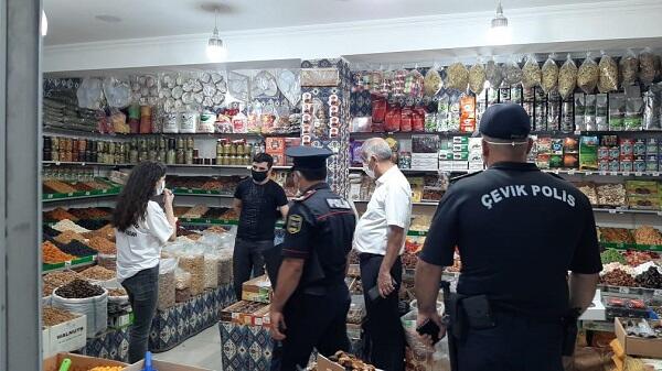 Bakı polisi reyd keçirir - Foto