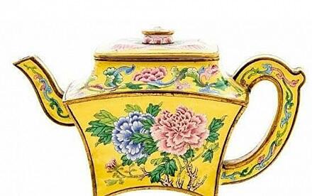 Köhnə çaynik yarım milyona satıldı