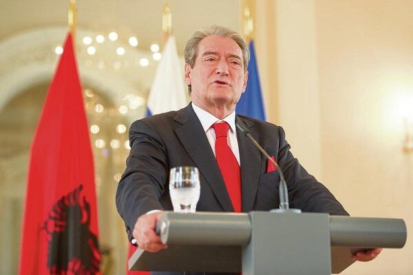 Albaniyanın sabiq prezidentindən dəstək