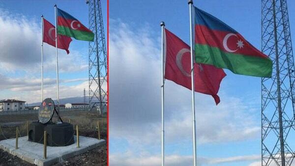 Türkiyədən daha bir jest: Sərhəddə iki bayraq... - Foto
