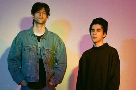 Azərbaycanlı əkizlərin ifası 1 milyard izləndi - Video