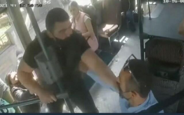 Bakı-Sumqayıt avtobusunda dava: təhlükəli anlar - Video