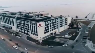 Bakıda 100 minlik evlilik təklifi edən kimdir? - Video