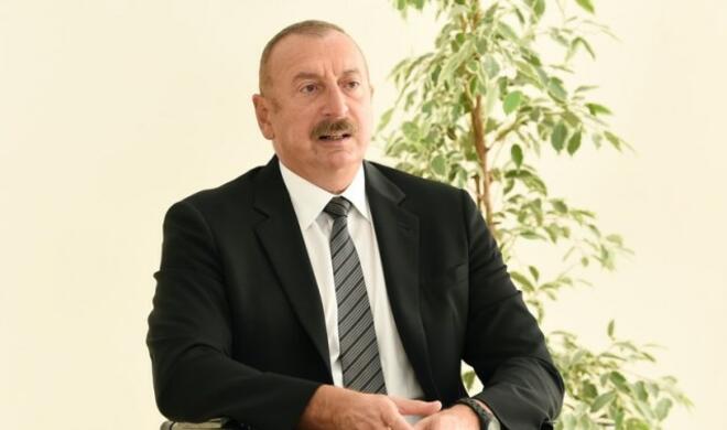 Əliyevin ABŞ-da yaşayan sərt tənqidçisi Əliyevdən yazdı...