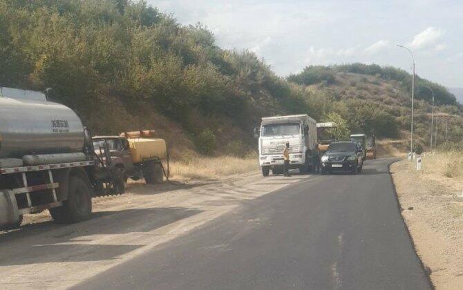 Ermənistan Laçın yolunu təmir edir - Foto