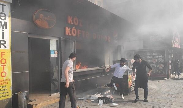 Bakıda tanınmış dönərxana yandı - Foto