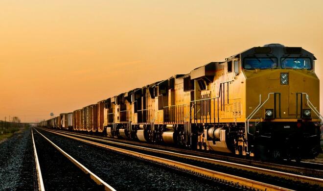 قطار حامل گندم از مسیر آذربایجان وارد ارمنستان شد - عکس