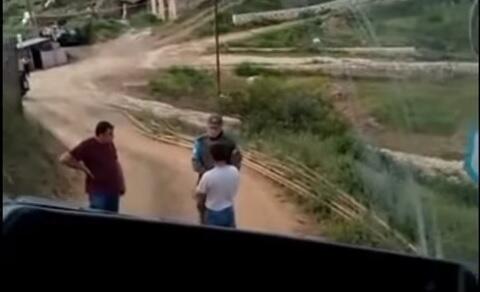 Ermənilər yük maşınımızın hərəkətinə maneə yaratdı - Video