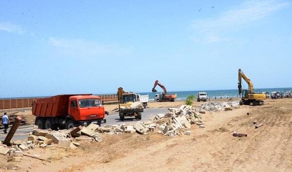 Xəzərdən qanunsuz qum-çınqıl daşıyanlar saxlanıldı