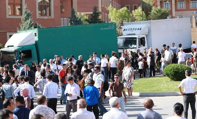 Ağdərənin Həsənriz kəndinə növbəti köç karvanı yola salındı