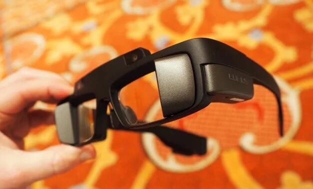 Xiaomi presented smart glasses that shoot video