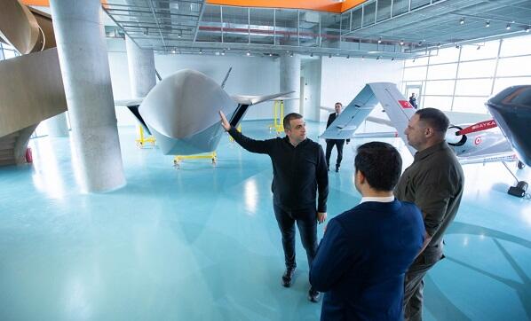 Yermak Türkiyədə Bayraqdarlarla görüşdü