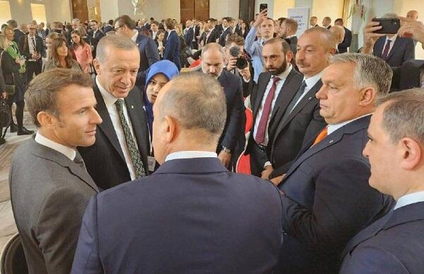 Pashinyan was left alone again -