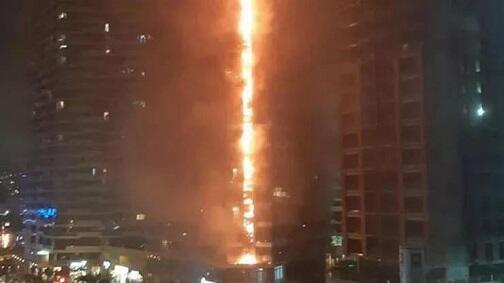 Xırdalanda yaşayış binasında yanğın başladı - Video