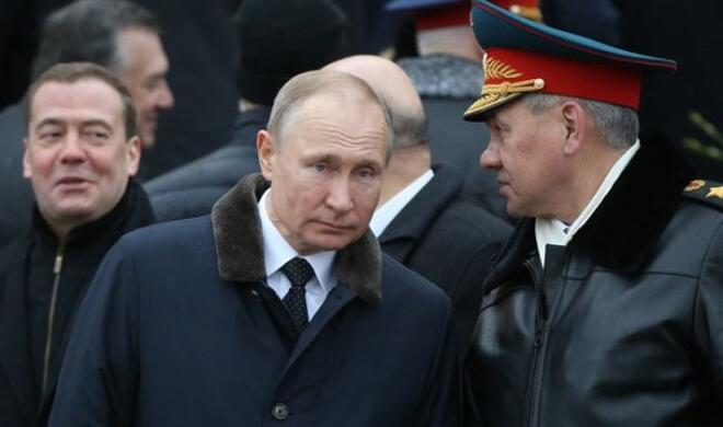 Разведка: Путин в панике - Шойгу готовит госпереворот?